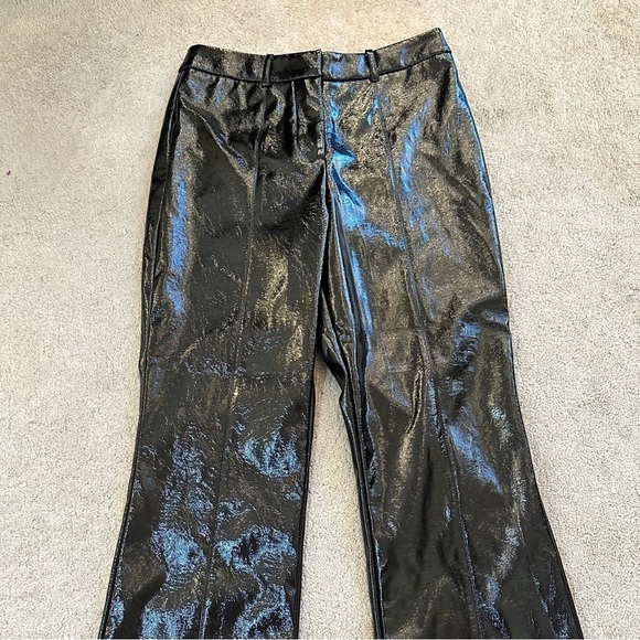 NWT 7 For All Mankind Shiny Faux Leather Wide Crop Leg Flare black pants M - Picture 3 of 8